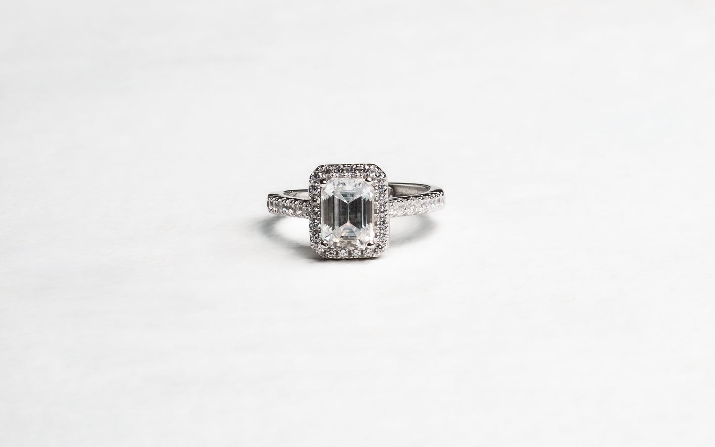 Zeloura Moissanite 925 Silver Ring Female - AFR219
