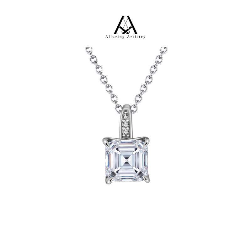 Lumière Emerald Moissanite 925 Silver Necklace
