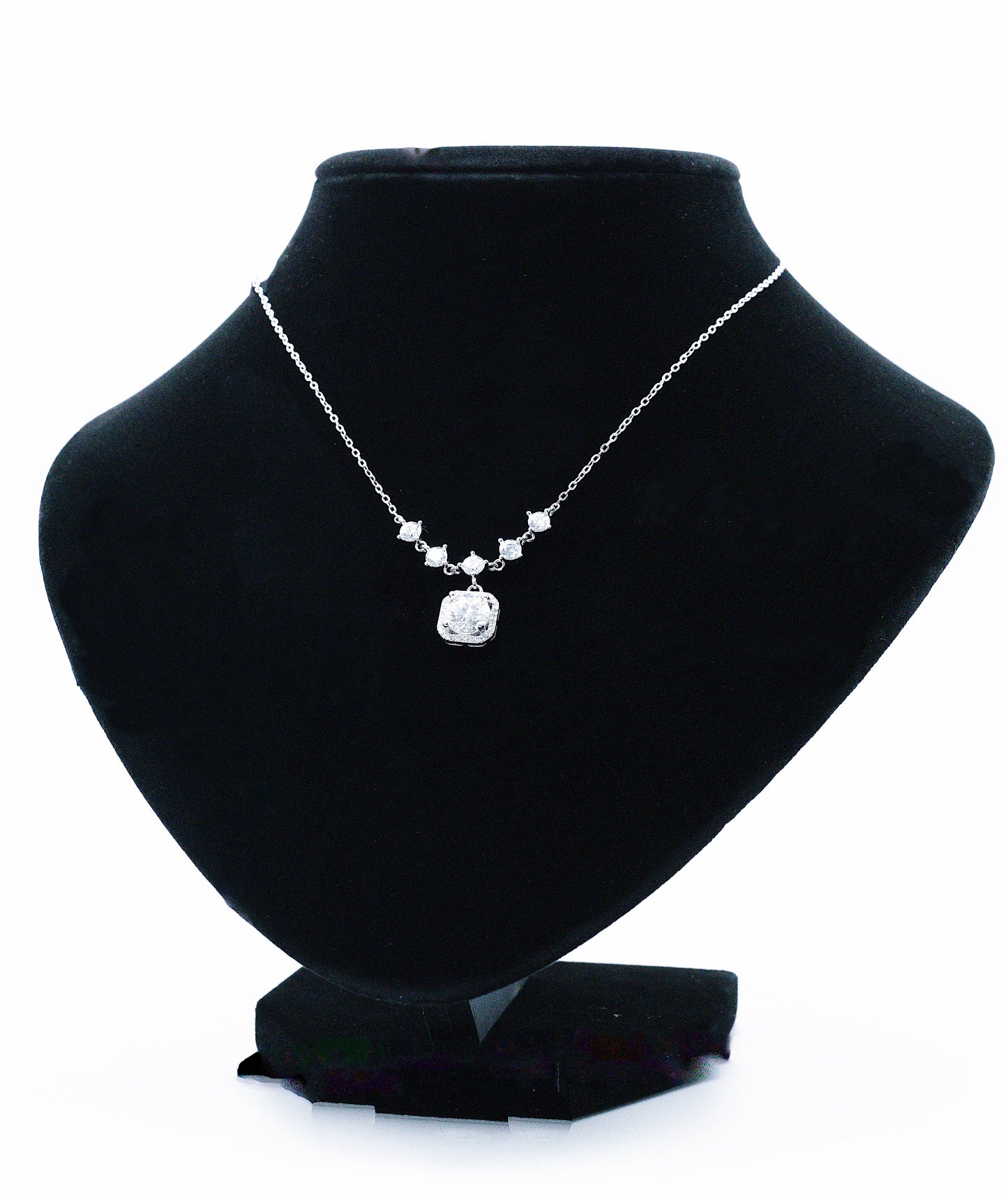 Leora Gleam Moissanite 925 Silver Necklace-NCE507