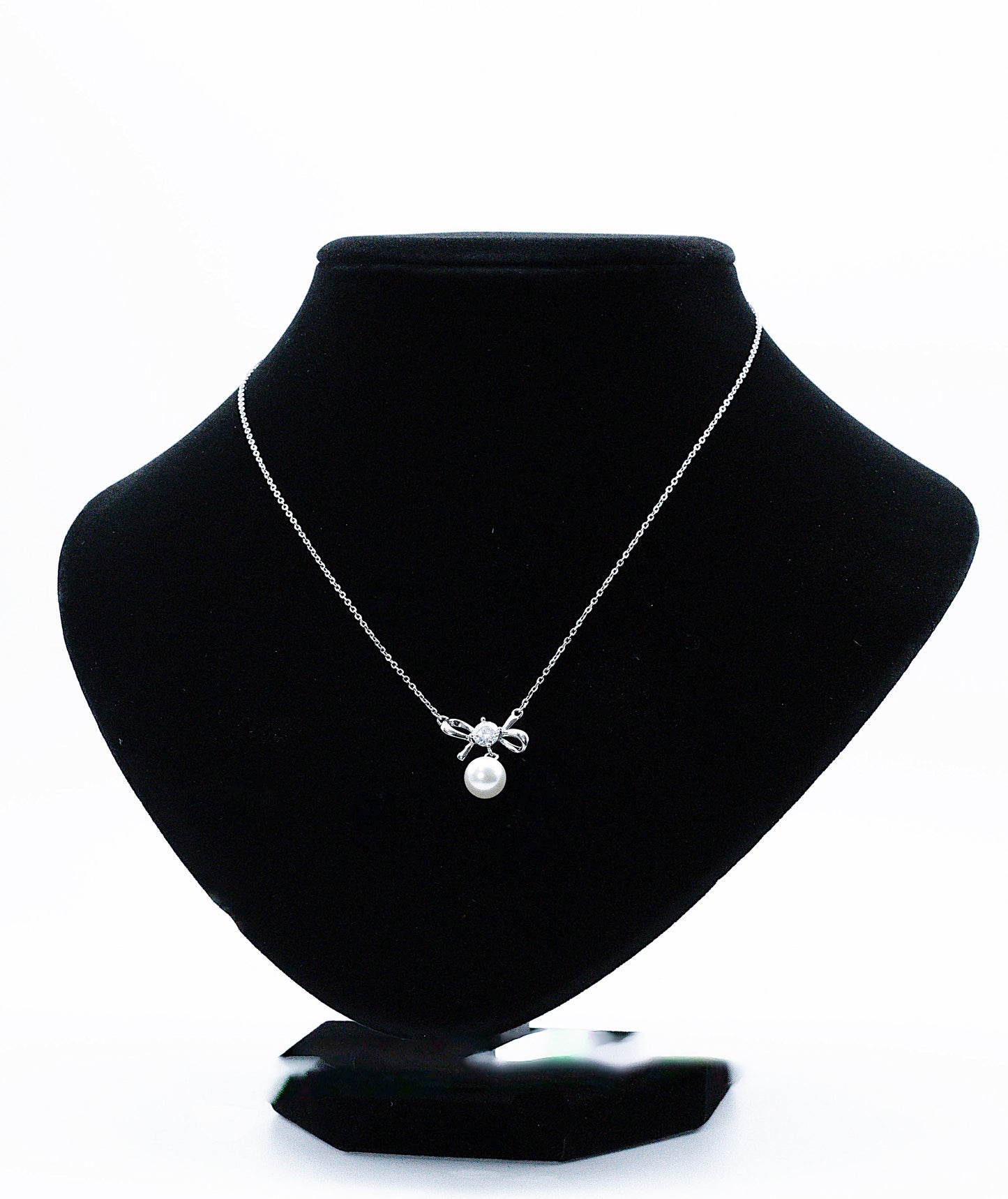 Aliana Ribbon Moissanite 925 Silver Necklace-NCE507