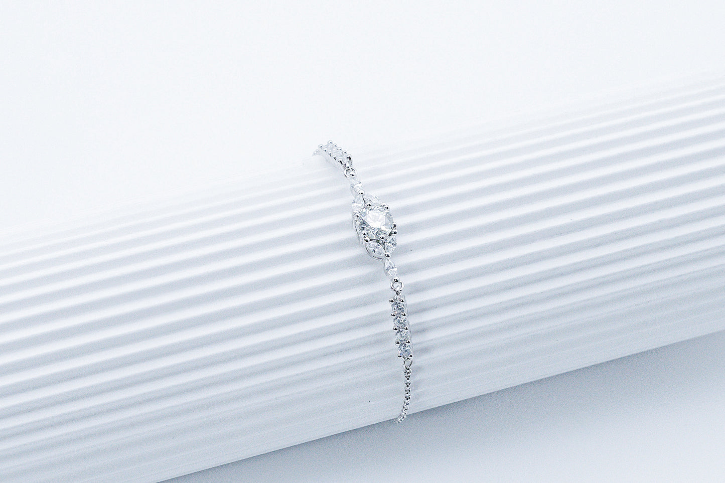 Orlaya Moissanite 925 Silver Bolo Bracelet-BFT607