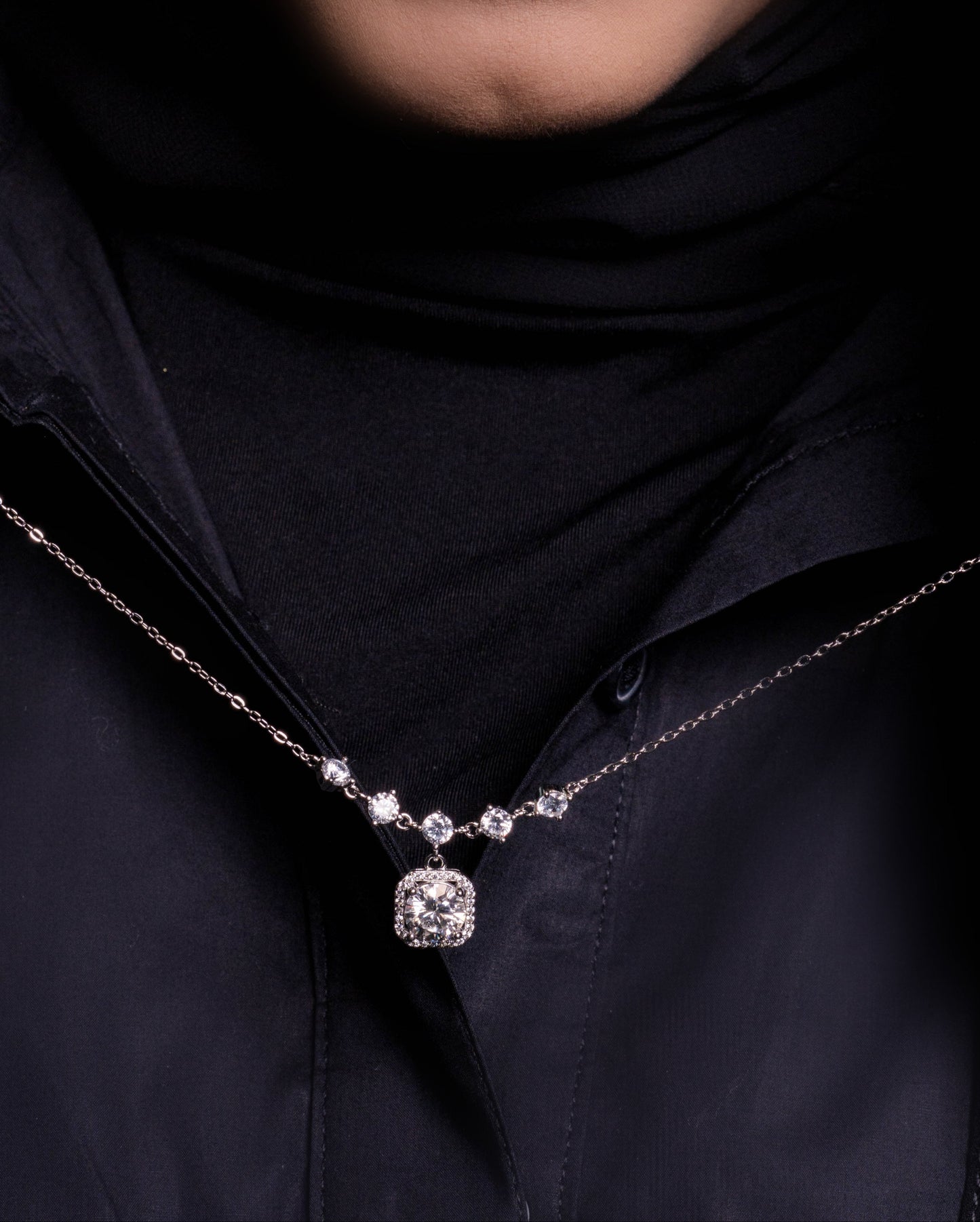 Leora Gleam Moissanite 925 Silver Necklace-NCE507
