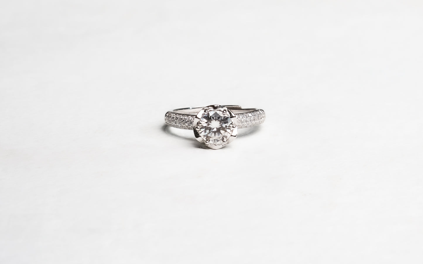 Roselia Moissanite 925 Silver Female Ring - AFR213